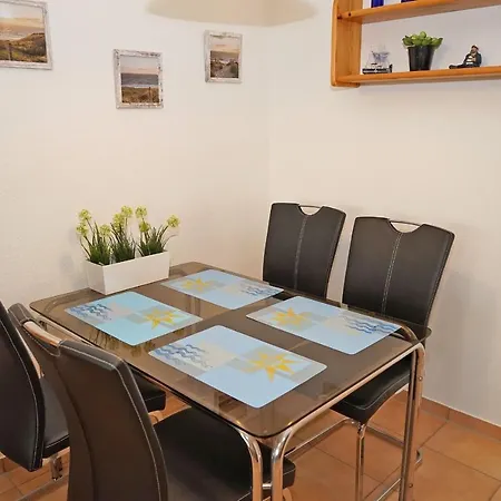 Apartment Ferienwohnung Vor Den Straenden Un *